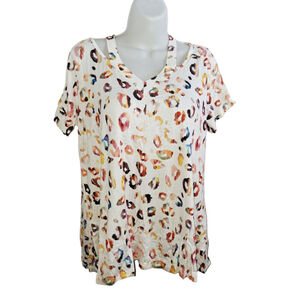 White Birch Short Sleeve Tee M White Multi-color Leopard Print
